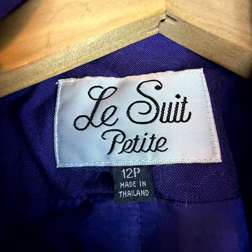 Vintage Le Suit Petite‎ Skirt Suit Set Womens 12P Purple Rayon Double Breasted - Picture 3 of 8